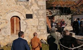 Svečano otvaranje spomen-ploče u rodnoj kući književnika Alije Isakovića